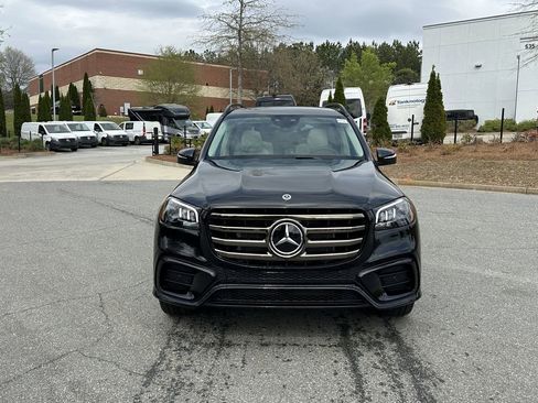 New 2026 Mercedes-Benz GLS 450 4MATIC image 3