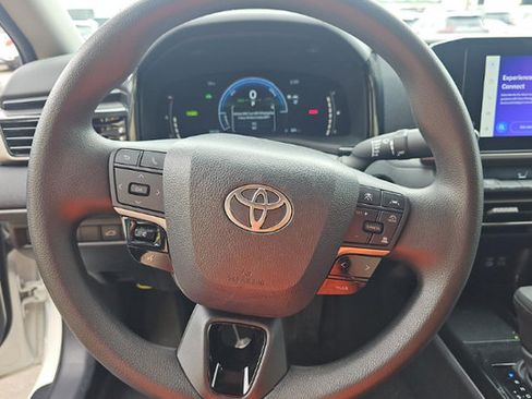 Used 2025 Toyota Camry LE FWD image 6