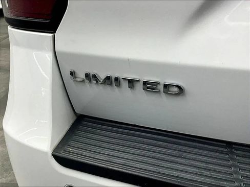 Used 2020 Ford Expedition Limited w/ Equipment Group 302A RWD image 24