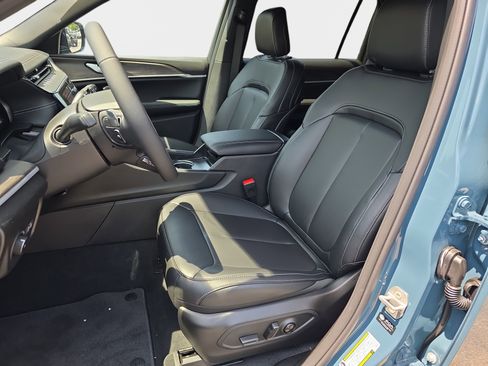 New 2026 Jeep Grand Cherokee L Limited AWD/4WD image 13