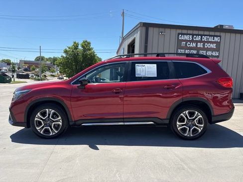 Used 2024 Subaru Ascent Limited w/ Technology Package AWD/4WD image 4