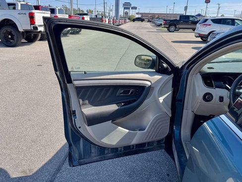 Used 2010 Ford Taurus SEL FWD image 13