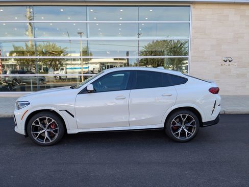 Used 2022 BMW X6 xDrive40i w/ M Sport Package image 7