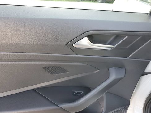 Certified 2023 Volkswagen Jetta SE FWD image 18