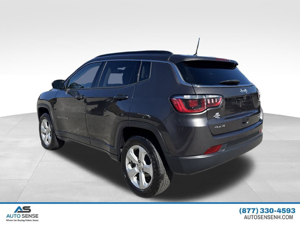 Used 2018 Jeep Compass Latitude w/ Cold Weather Group AWD/4WD image 3