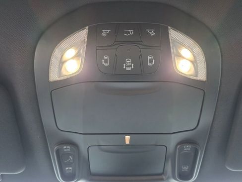 New 2026 Chrysler Pacifica Limited w/ S Appearance Package image 25