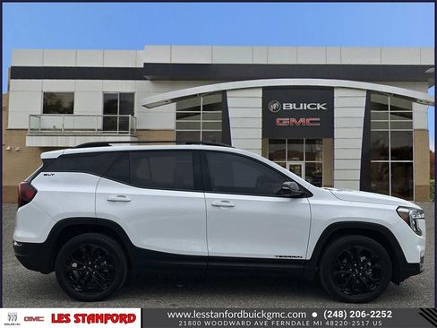 Certified 2022 GMC Terrain SLT w/ Tech Package image 7