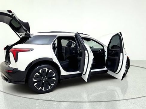 Used 2024 Chevrolet Blazer EV RS RWD image 19