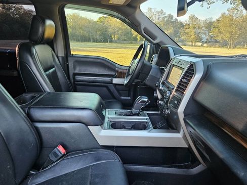 Used 2019 Ford F150 Lariat image 26