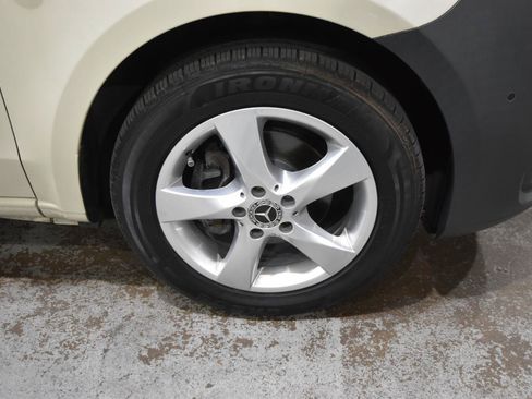 Used 2020 Mercedes-Benz Metris Passenger image 62