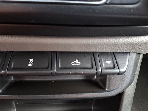 Used 2019 Chevrolet Colorado W/T w/ WT Convenience Package AWD/4WD image 25