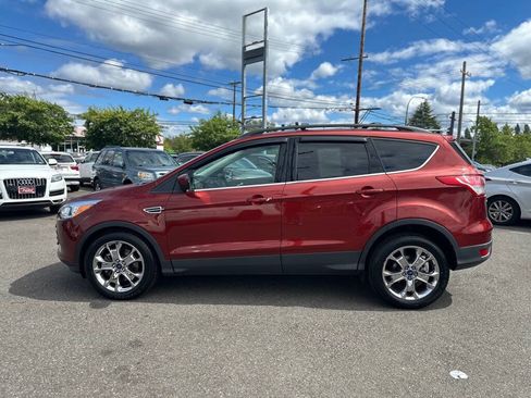 Used 2014 Ford Escape SE w/ Equipment Group 201A AWD/4WD image 10
