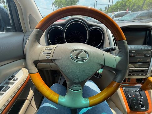 Used 2004 Lexus RX 330 image 10