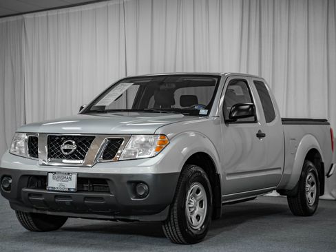 Used 2018 Nissan Frontier S image 3