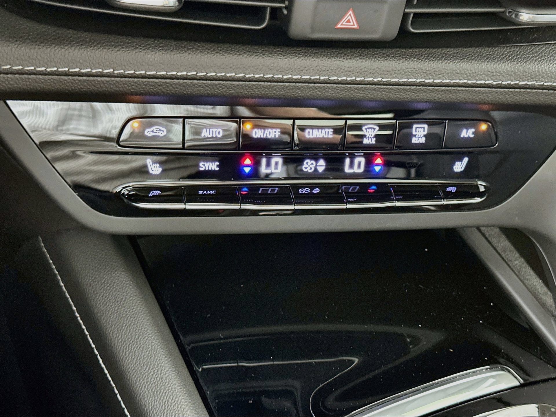 Used 2022 Buick Envision Essence w/ Sport Touring Package FWD image 16