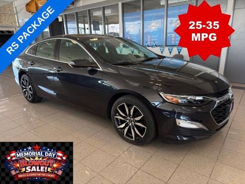 Used 2022 Chevrolet Malibu RS FWD image 1