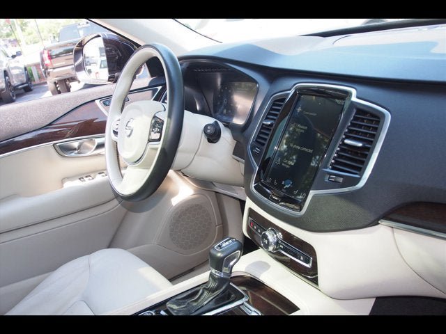 Used 2019 Volvo XC90 T6 Momentum w/ Protection Package Premier AWD/4WD image 12