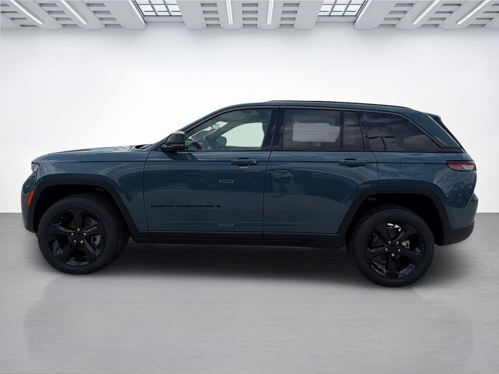 New 2026 Jeep Grand Cherokee Limited RWD image 6