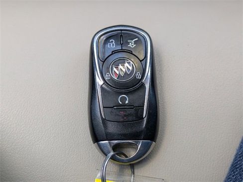 Used 2020 Buick Envision Essence image 37