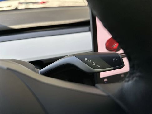 Used 2022 Tesla Model 3 Long Range image 17