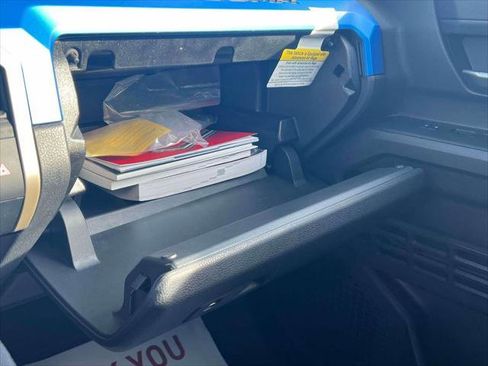 Certified 2025 Toyota Tacoma TRD Off-Road image 29