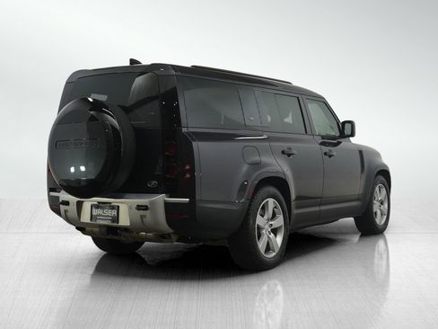Used 2023 Land Rover Defender 130 First Edition image 5