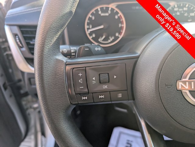 Used 2024 Nissan Rogue S AWD/4WD image 16