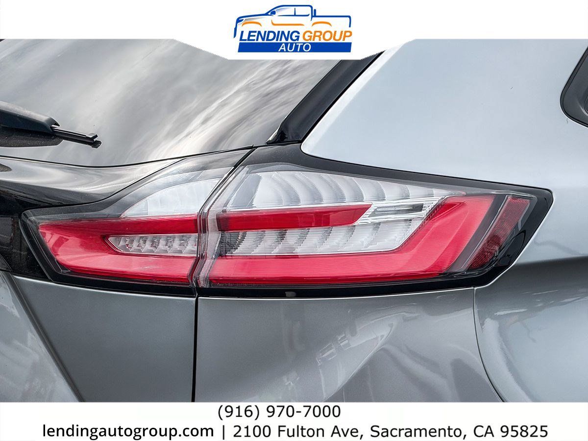 Used 2024 Ford Edge SE w/ Black Appearance Package AWD/4WD image 8