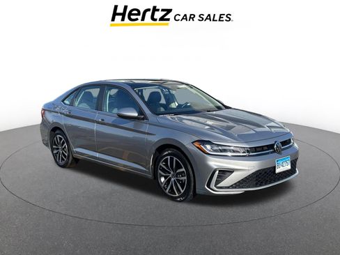 Used 2025 Volkswagen Jetta SE image 1