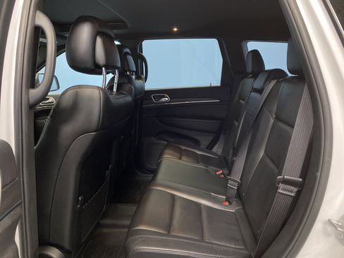 Used 2018 Jeep Grand Cherokee Limited image 27
