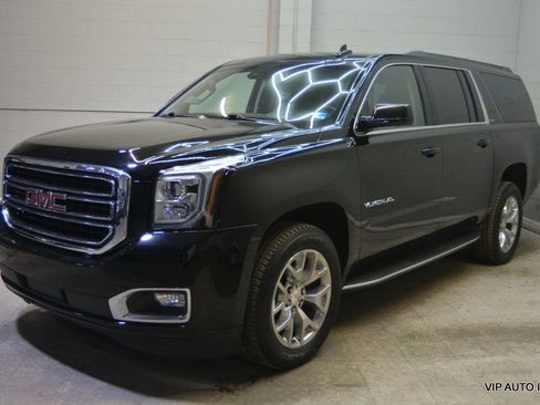 Used 2019 GMC Yukon XL SLT image 2