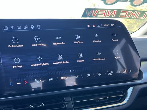 Certified 2024 Chevrolet Equinox EV RS FWD image 17