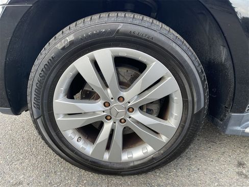 Used 2012 Mercedes-Benz GL 450 4MATIC image 34