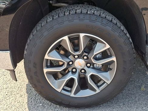 Used 2025 Chevrolet Silverado 1500 LT image 33