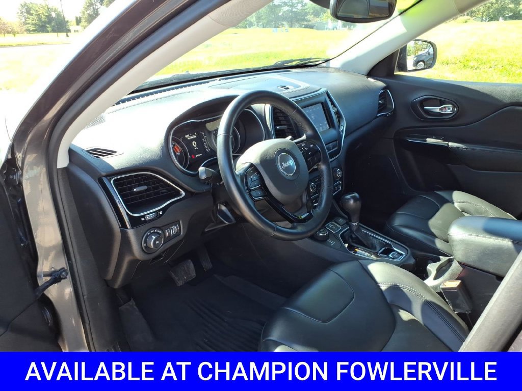 Used 2021 Jeep Cherokee Latitude Plus AWD/4WD image 13