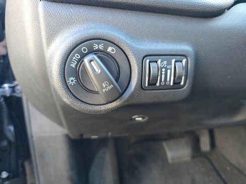 Used 2015 Dodge Dart SXT image 27