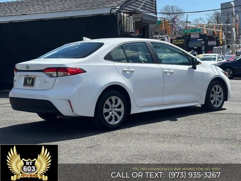 Used 2025 Toyota Corolla LE image 6