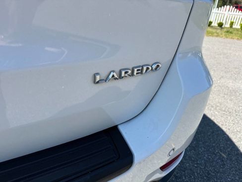 Used 2018 Jeep Grand Cherokee Laredo image 35