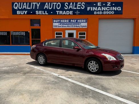 Used 2010 Nissan Altima 2.5 S image 2
