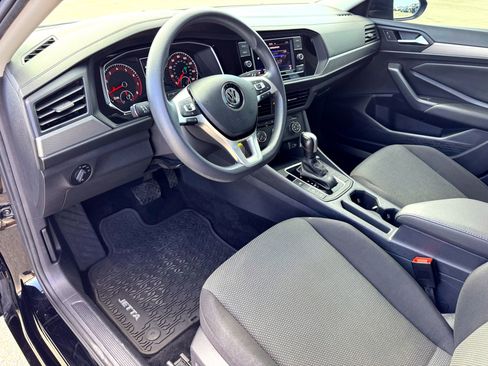 Used 2019 Volkswagen Jetta SE image 11