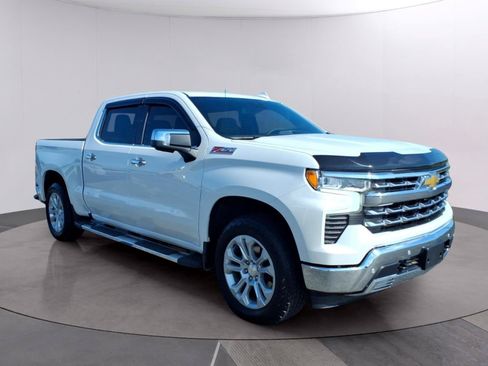 Used 2024 Chevrolet Silverado 1500 LTZ w/ LTZ Convenience Package II AWD/4WD image 9