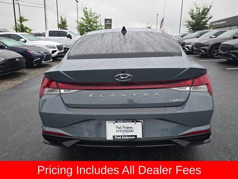 Used 2022 Hyundai Elantra Limited FWD image 4