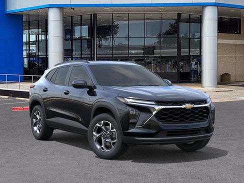 New 2026 Chevrolet Trax LT w/ Sunroof Package image 7