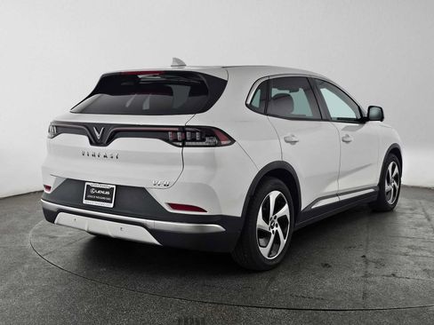 Used 2023 VinFast VF 8 Eco AWD/4WD image 3