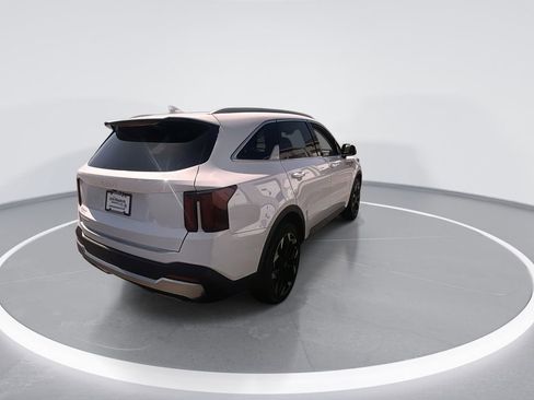 Used 2025 Kia Sorento EX w/ Panoramic Sunroof Package FWD image 8