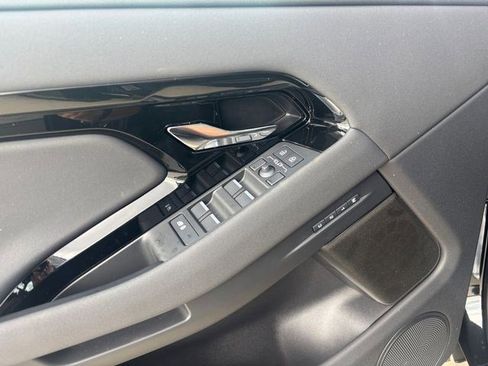 New 2026 Land Rover Range Rover Evoque Dynamic SE image 12