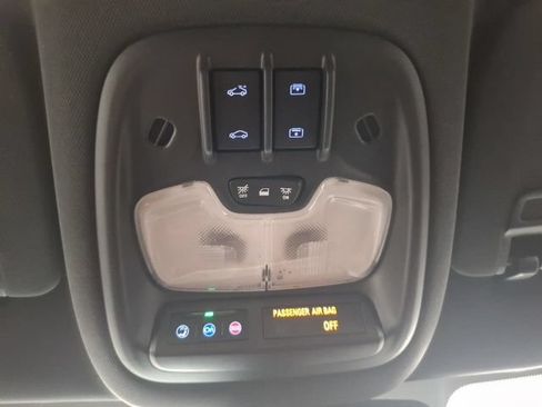 Used 2024 Chevrolet TrailBlazer RS w/ Convenience Package FWD image 24