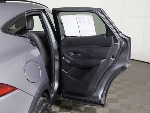 Used 2022 Jaguar E-PACE SE image 24