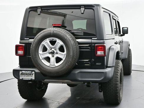 Used 2022 Jeep Wrangler Unlimited Sport AWD/4WD image 6