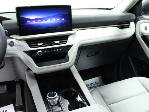 New 2026 Ford Explorer Active w/ Active Comfort Package image 20